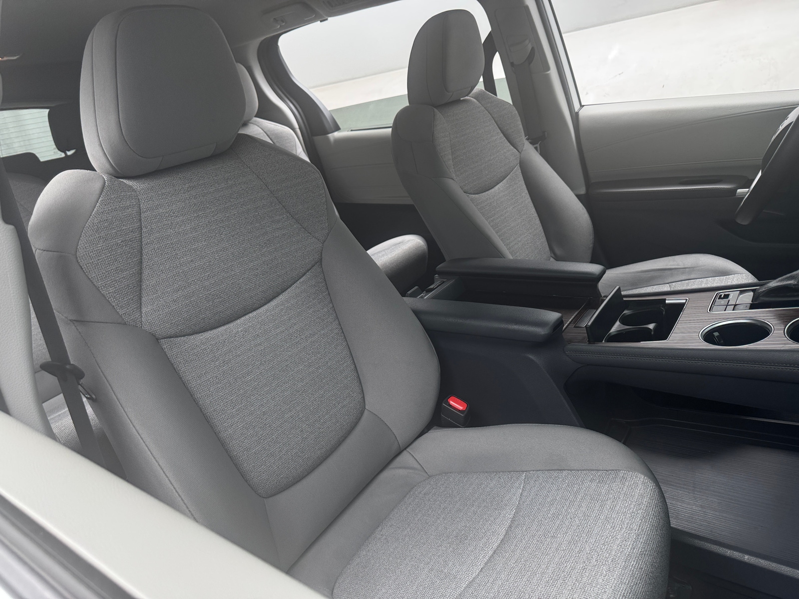 Thumbnail: 2022 Toyota Sienna - 2