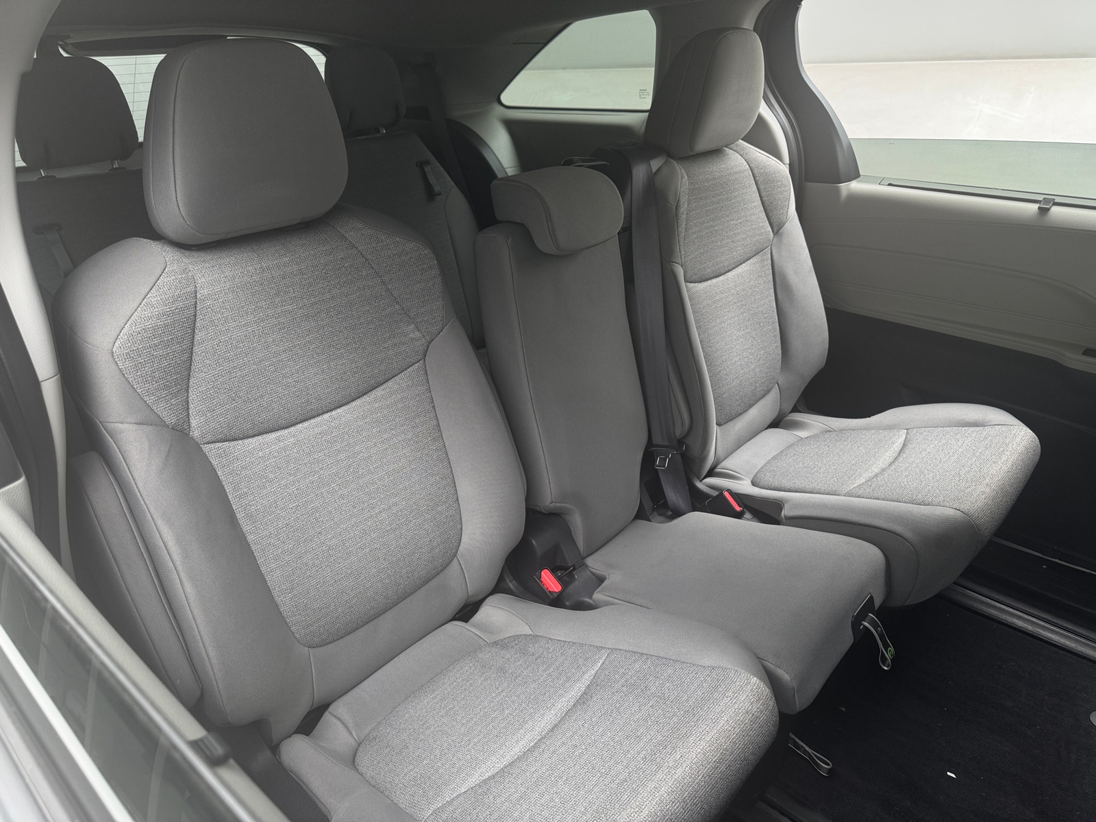 Thumbnail: 2022 Toyota Sienna - 6