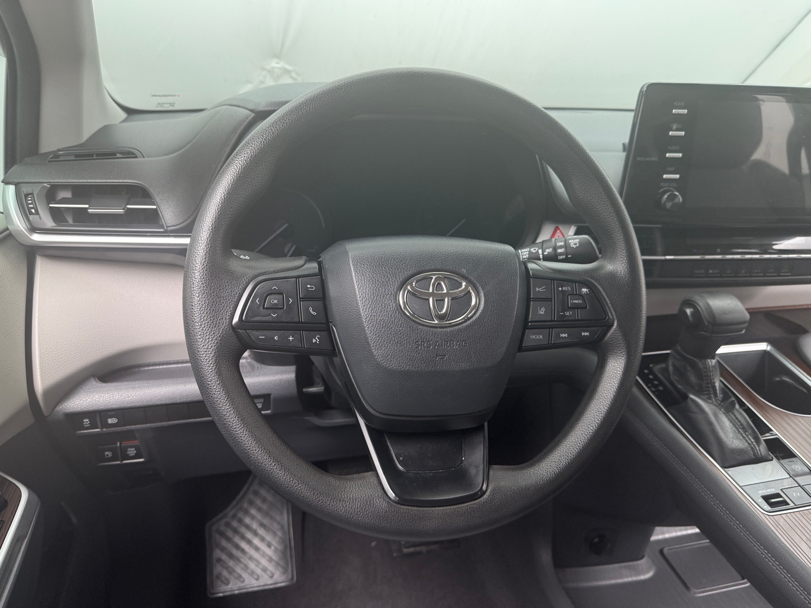 Thumbnail: 2022 Toyota Sienna - 5