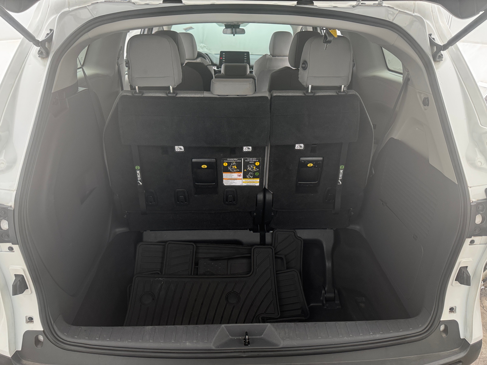 Thumbnail: 2022 Toyota Sienna - 7