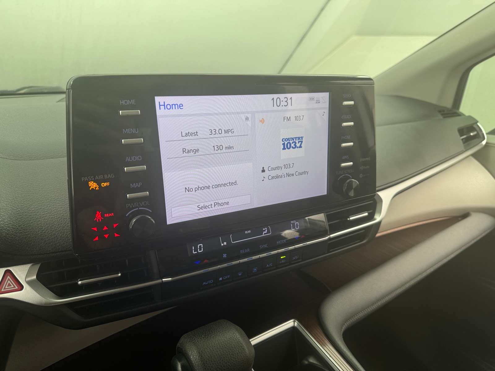 Thumbnail: 2022 Toyota Sienna - 4