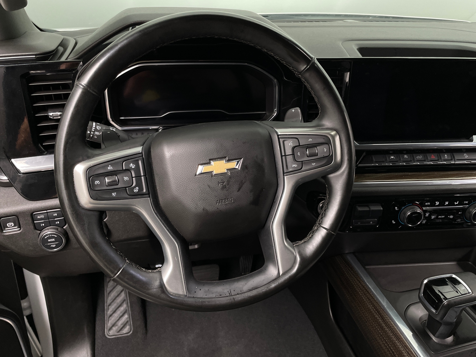 Thumbnail: 2025 Chevrolet Silverado 1500 - 5