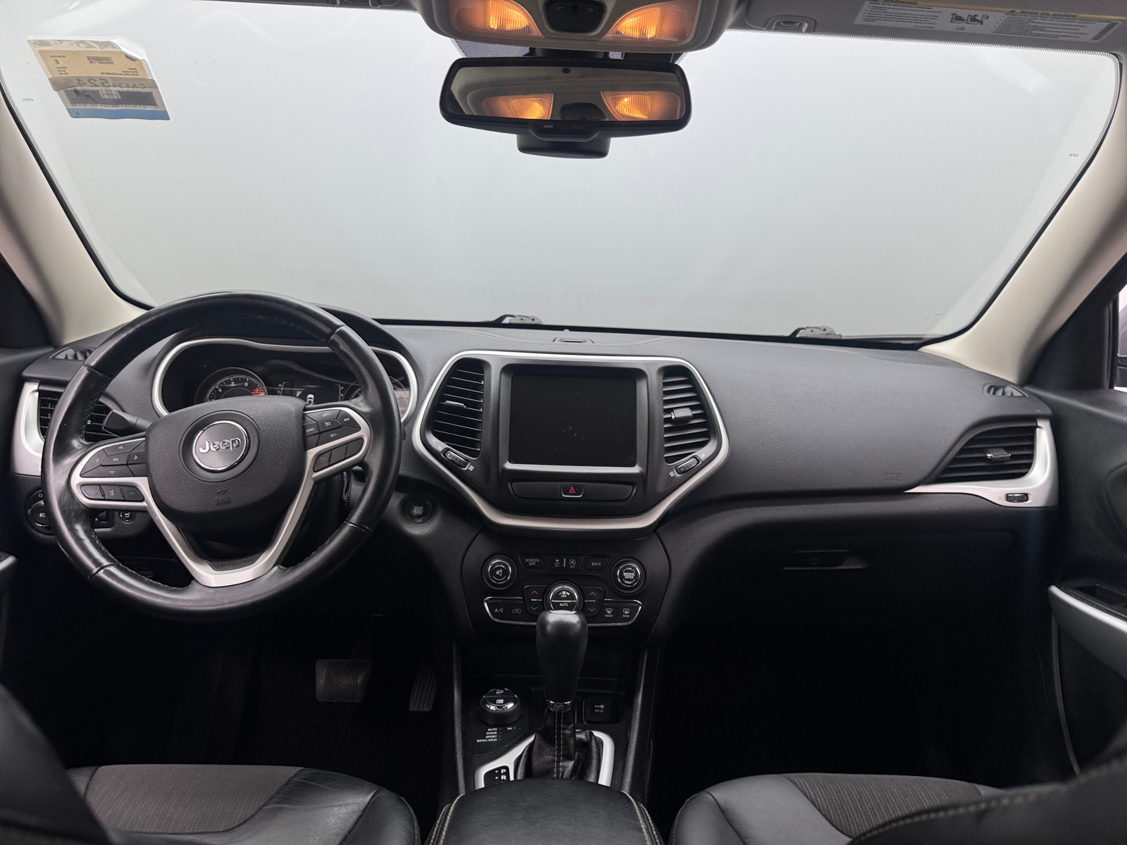 Thumbnail: 2018 Jeep Cherokee - 3