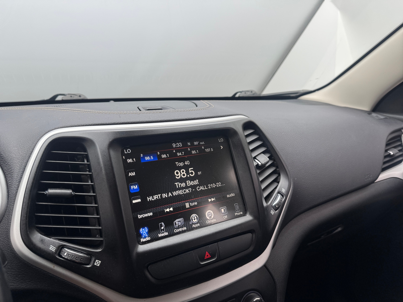 Thumbnail: 2018 Jeep Cherokee - 4