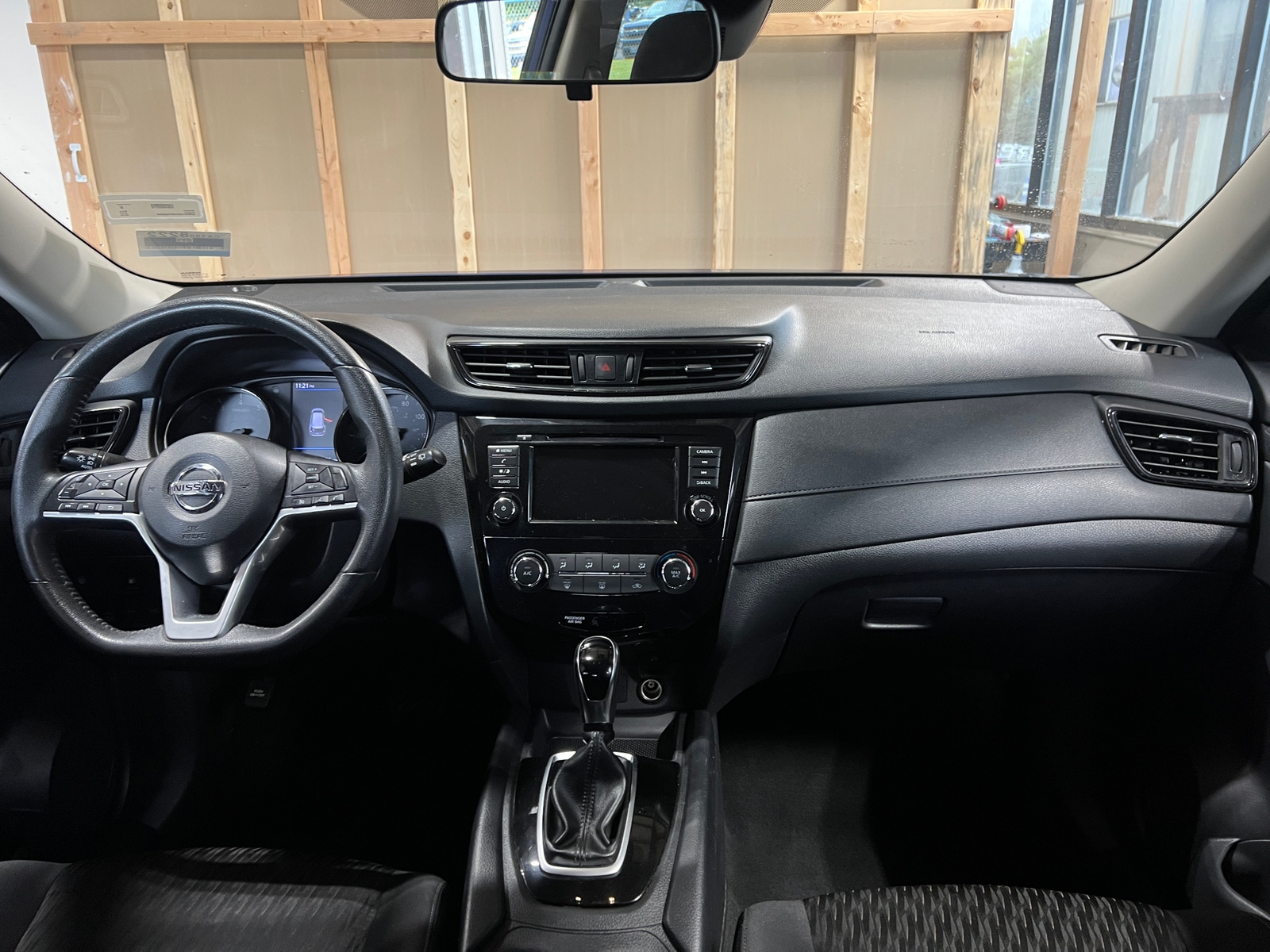 Thumbnail: 2019 Nissan Rogue - 3