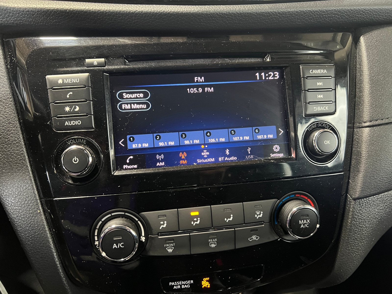 Thumbnail: 2019 Nissan Rogue - 4