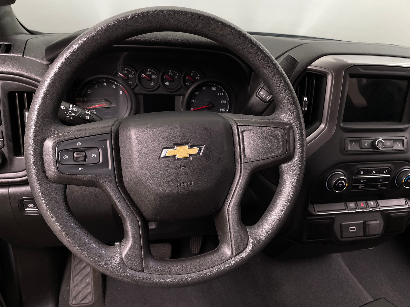 Thumbnail: 2019 Chevrolet Silverado 1500 - 5