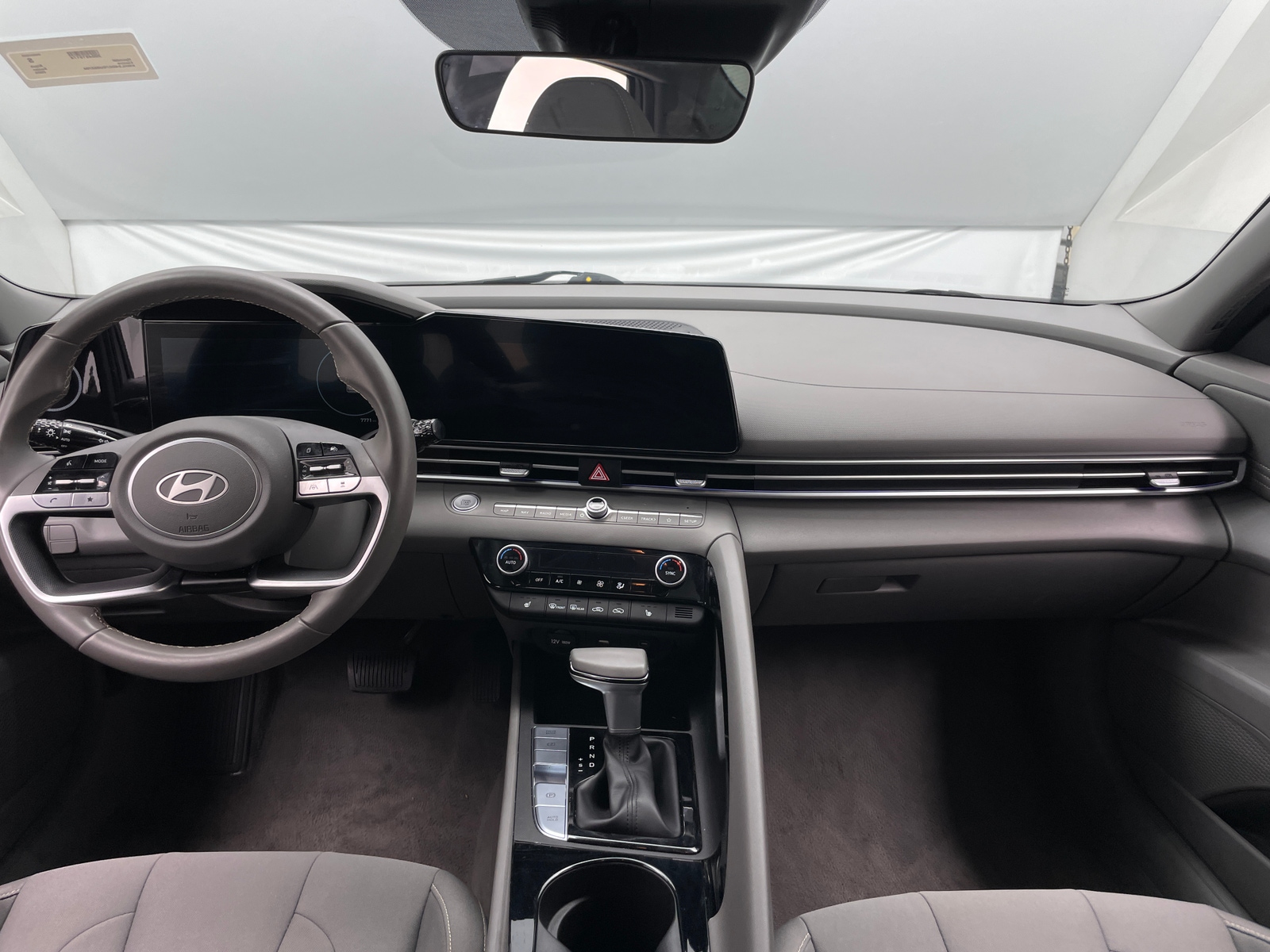 Thumbnail: 2025 Hyundai Elantra - 3