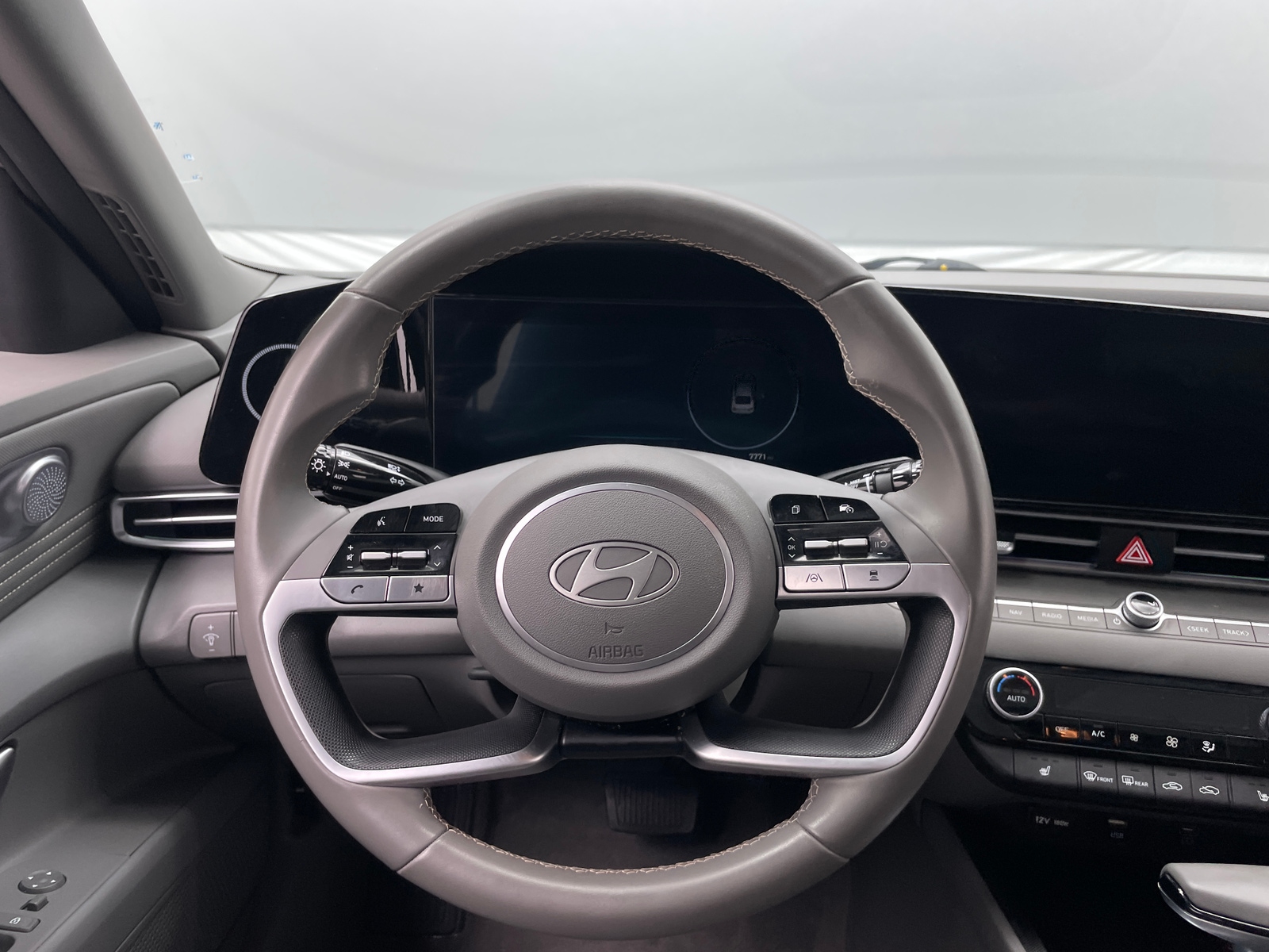 Thumbnail: 2025 Hyundai Elantra - 5