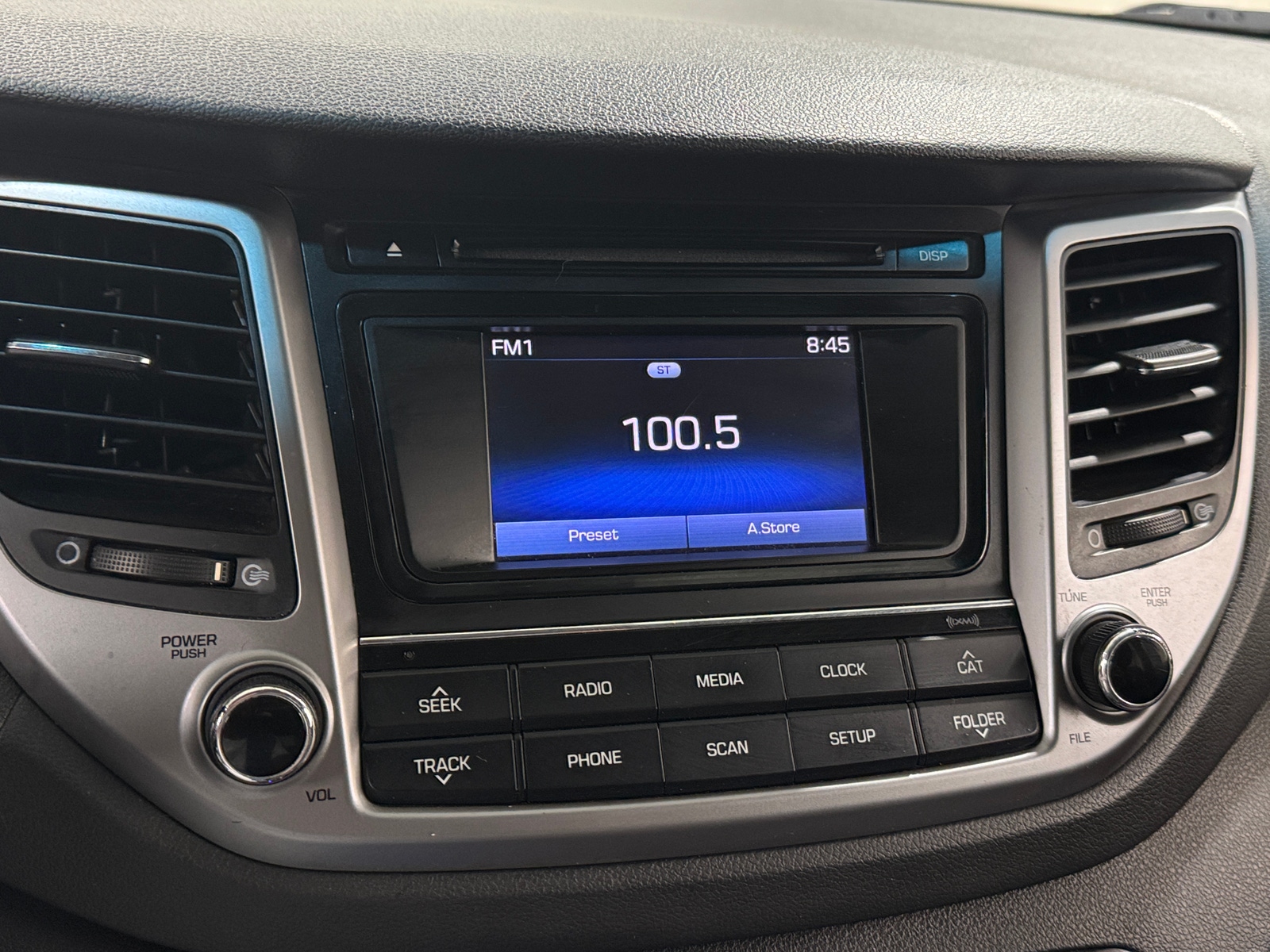Thumbnail: 2016 Hyundai Tucson - 4