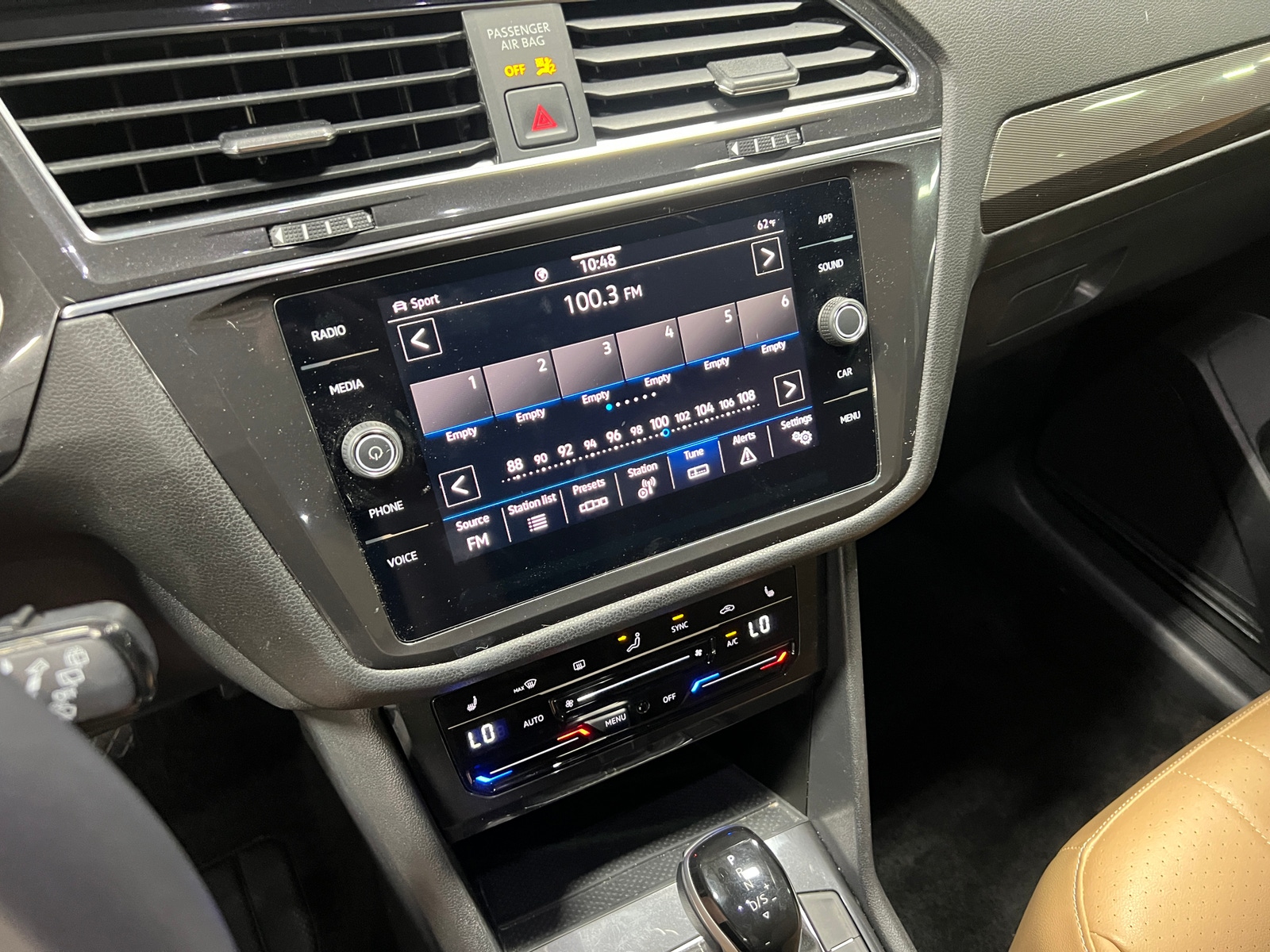 Thumbnail: 2024 Volkswagen Tiguan - 3