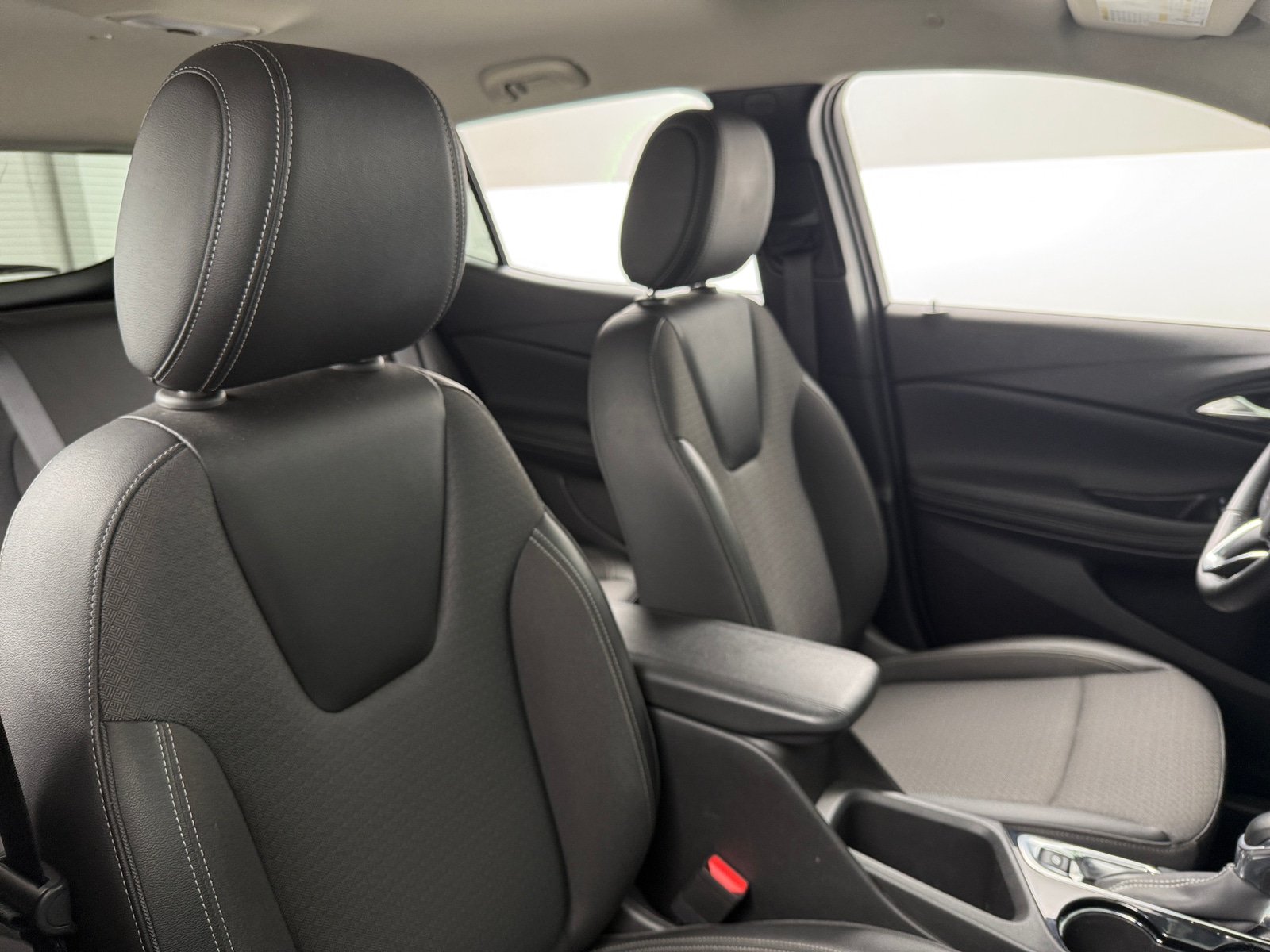 Thumbnail: 2025 Buick Encore GX - 2