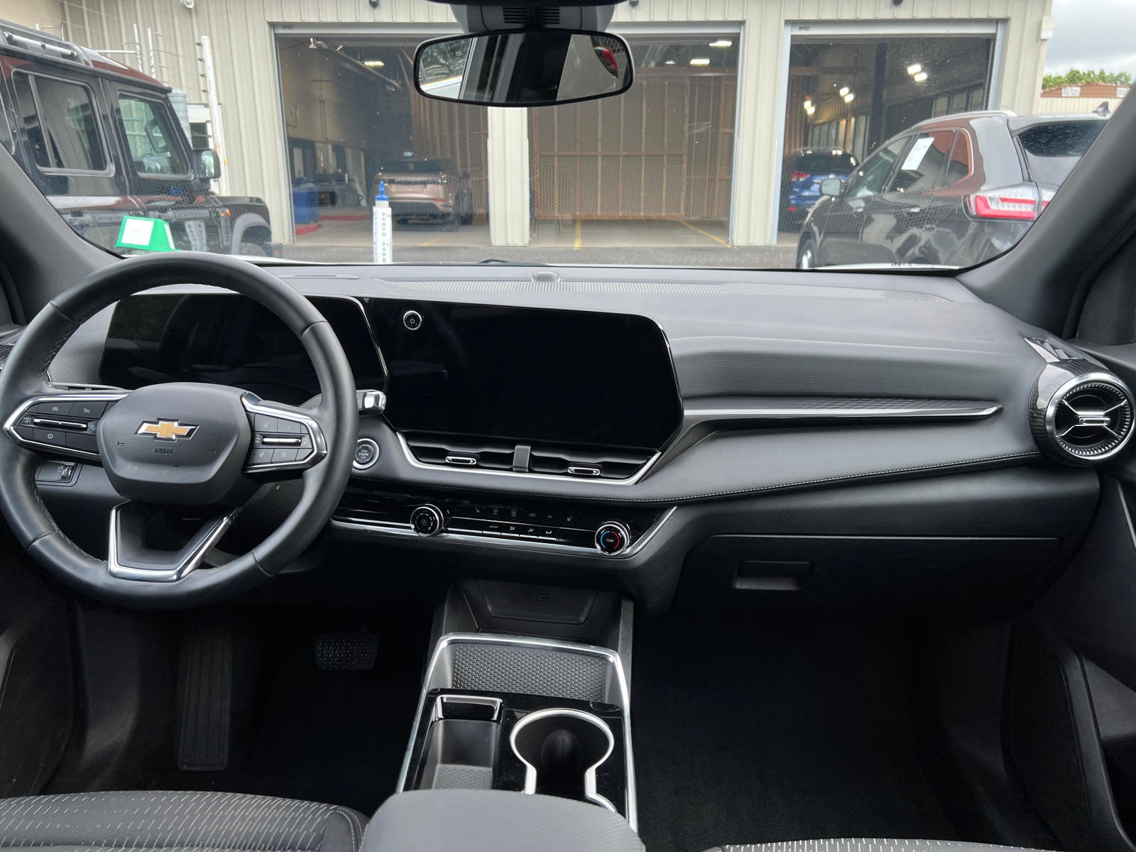 Thumbnail: 2025 Chevrolet Equinox - 3