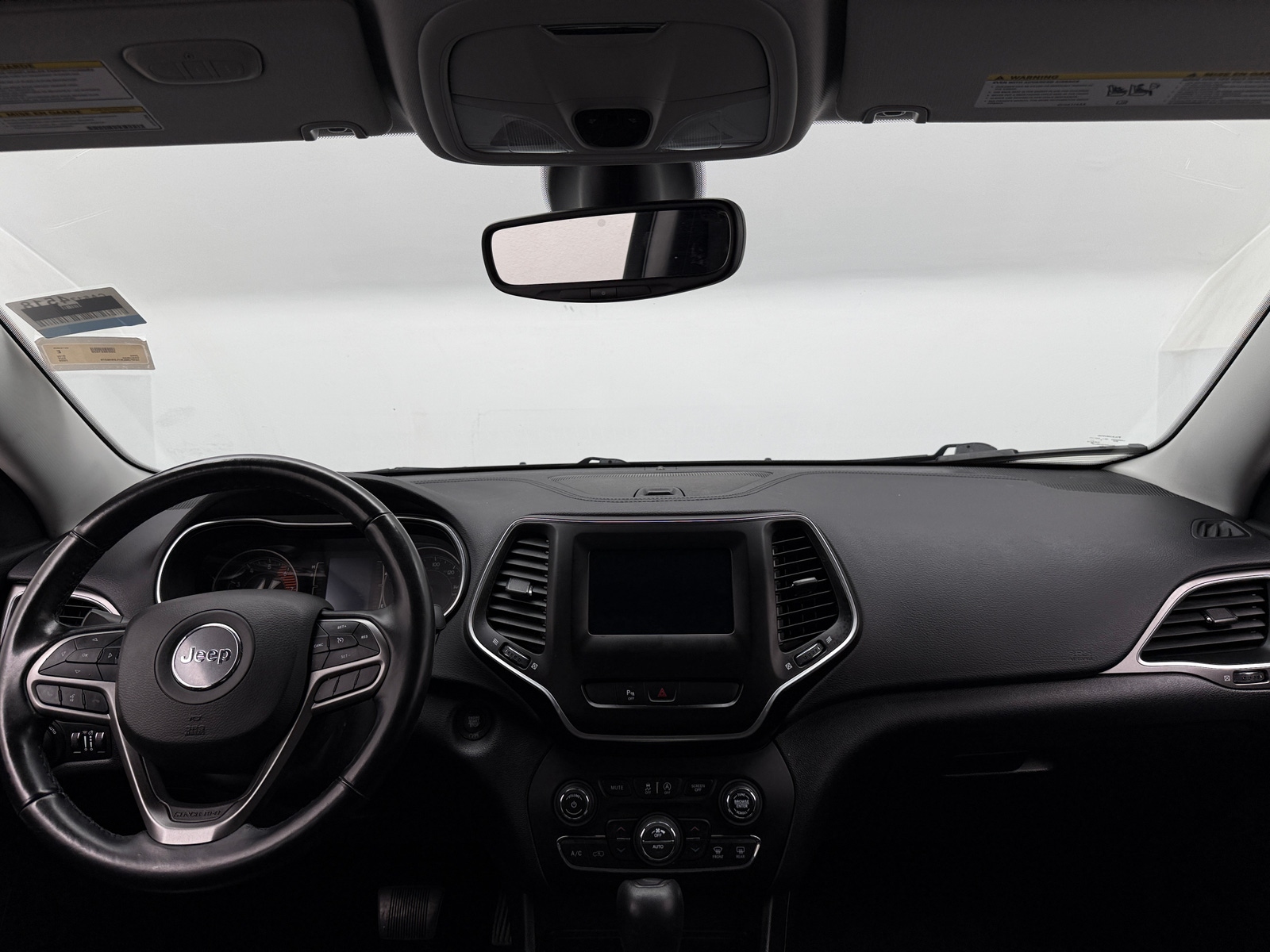 Thumbnail: 2020 Jeep Cherokee - 3