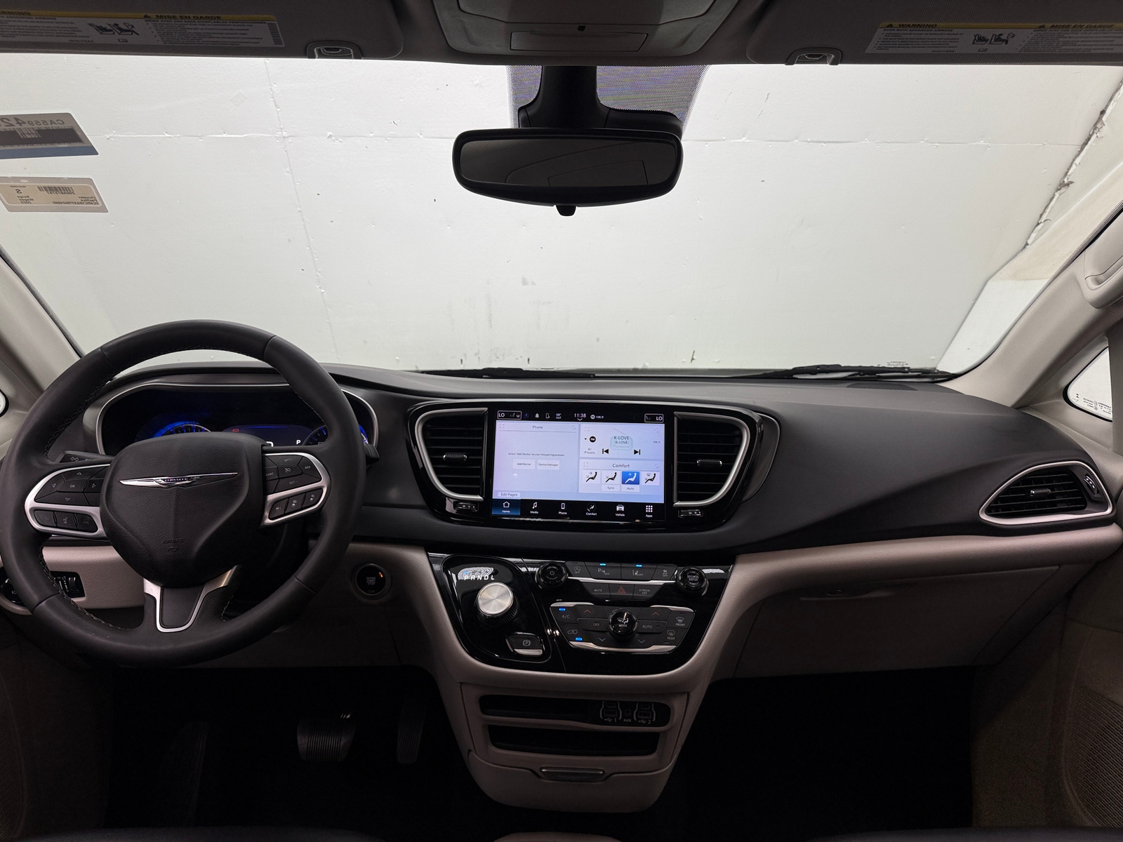 Thumbnail: 2023 Chrysler Pacifica - 2