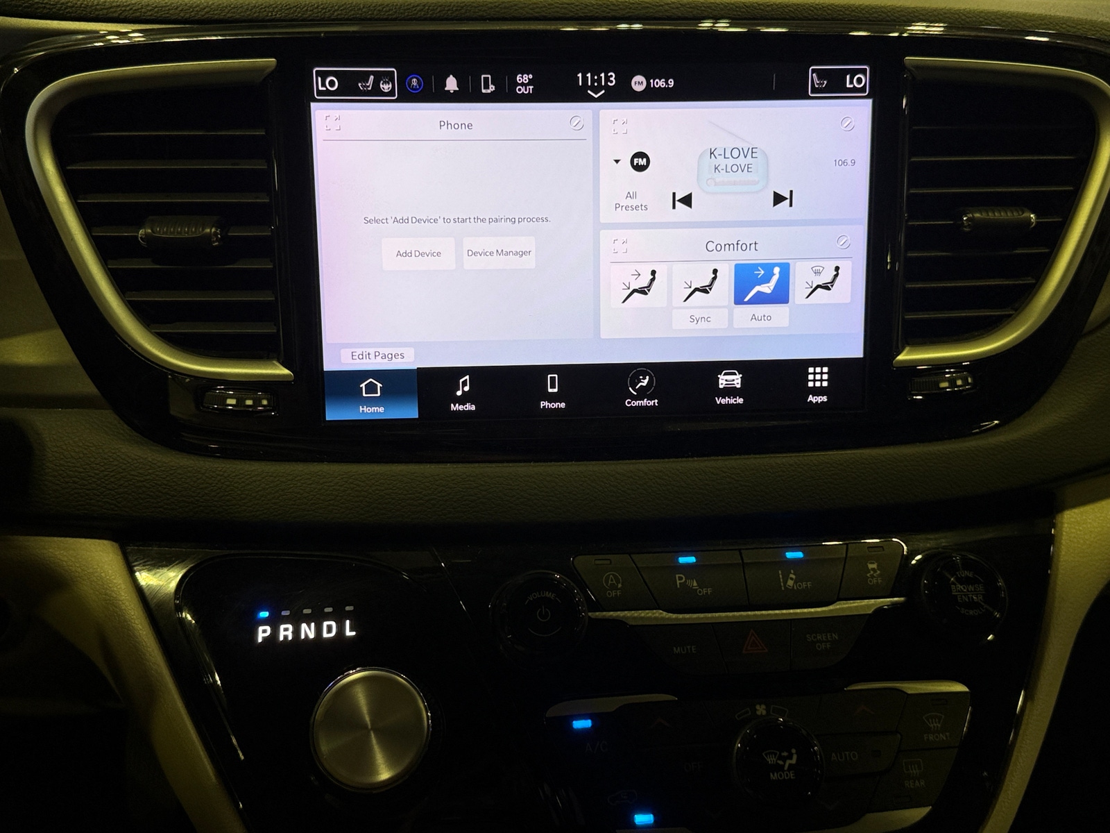 Thumbnail: 2023 Chrysler Pacifica - 3
