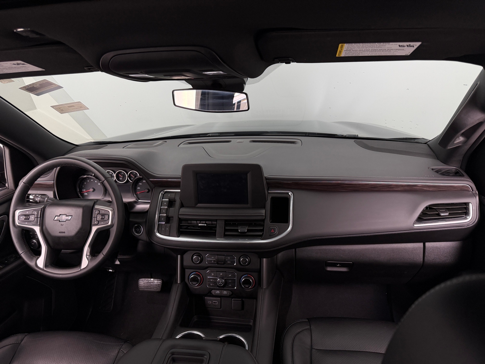 Thumbnail: 2024 Chevrolet Tahoe - 3
