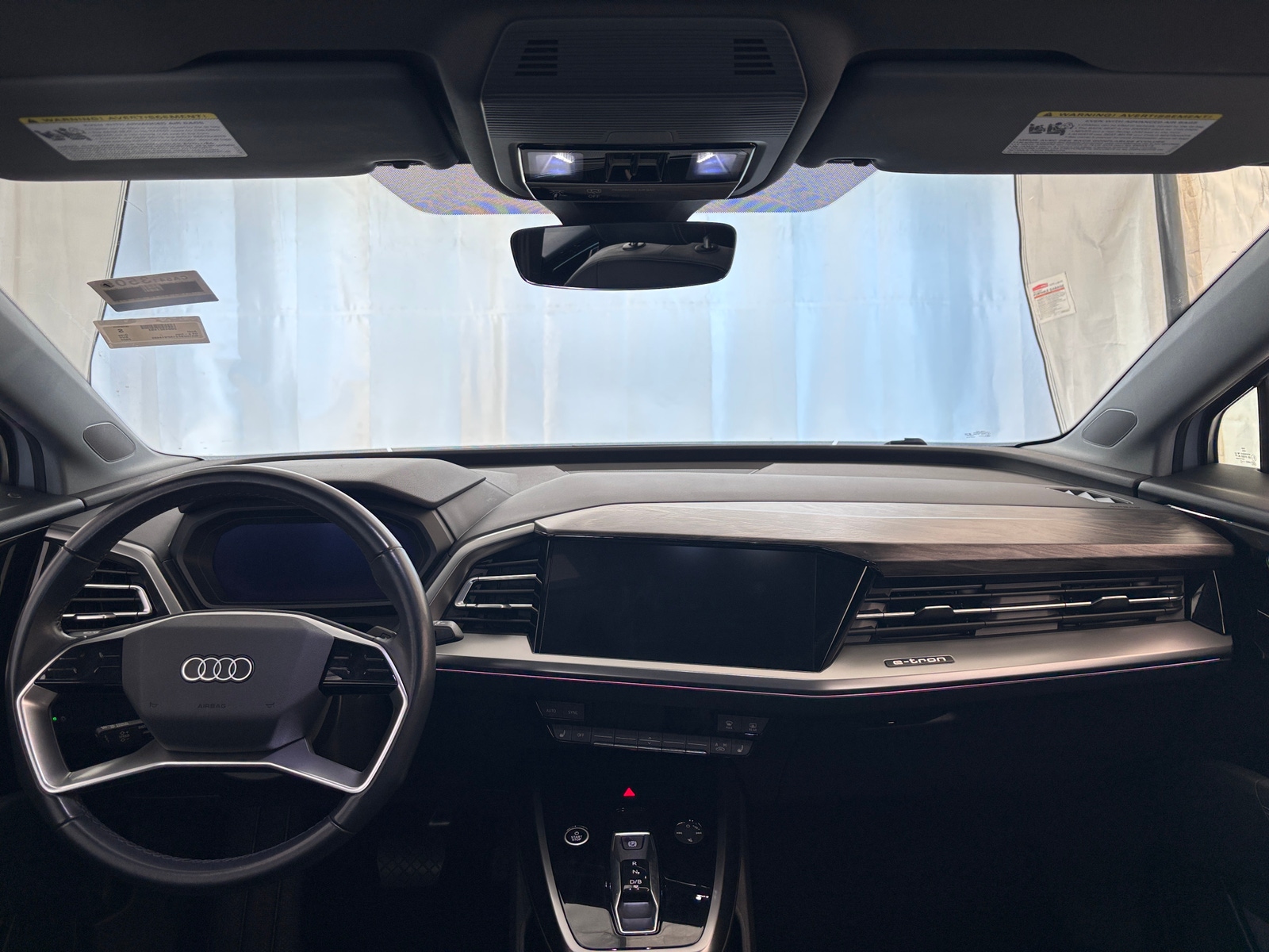 Thumbnail: 2022 Audi Q4 e-tron - 3