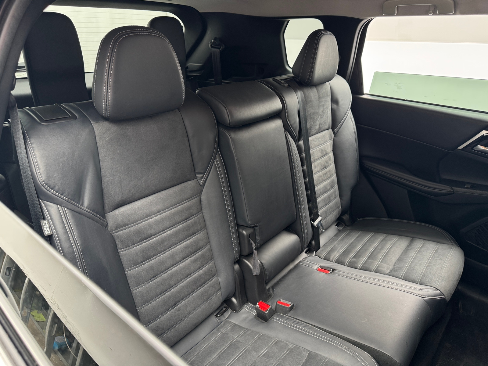 Thumbnail: 2022 Mitsubishi Outlander - 5