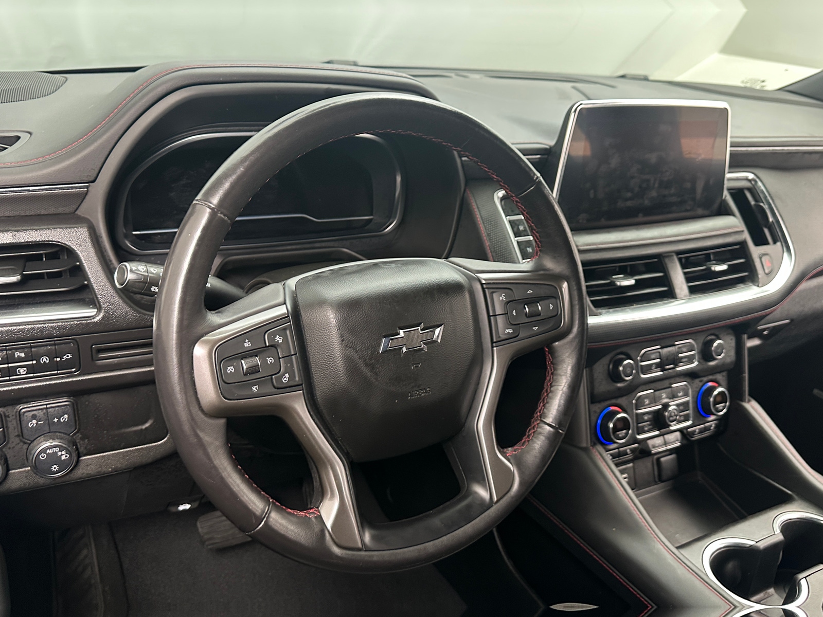 Thumbnail: 2022 Chevrolet Tahoe - 4