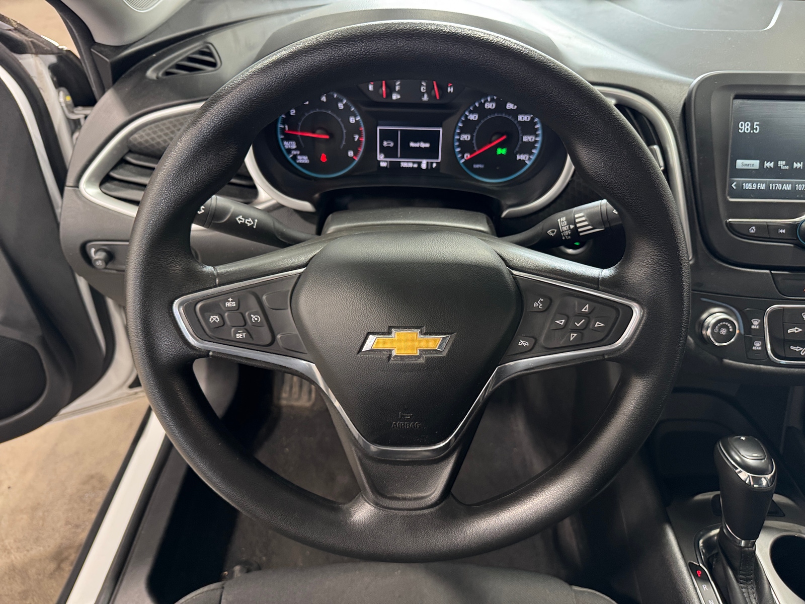 Thumbnail: 2016 Chevrolet Malibu - 5