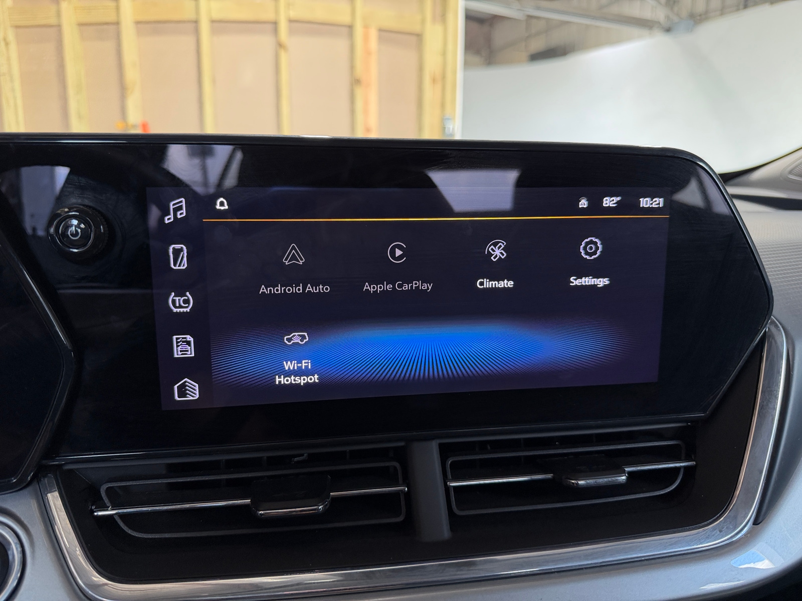 Thumbnail: 2025 Chevrolet Trax - 4