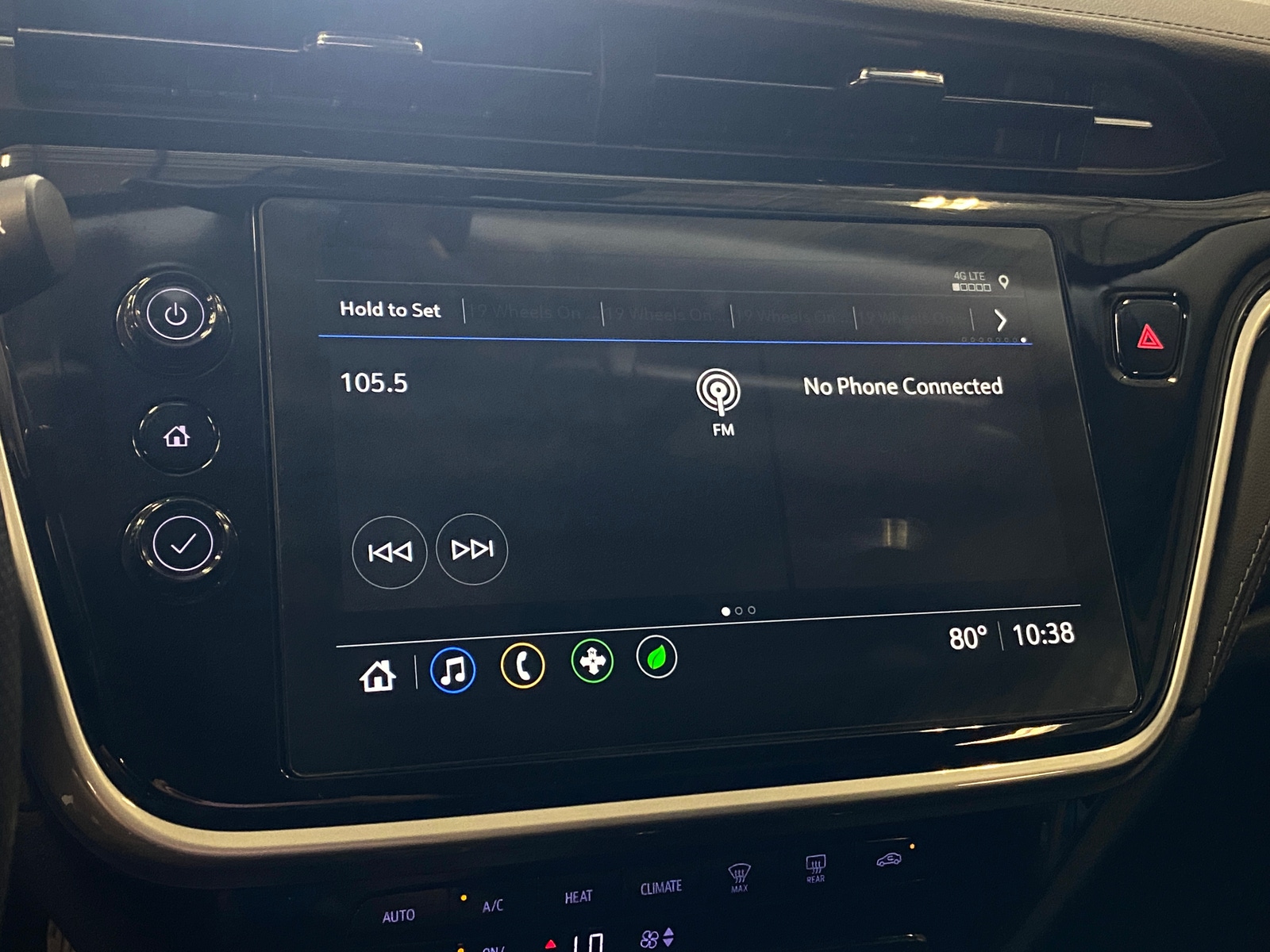 Thumbnail: 2023 Chevrolet Bolt EUV - 4