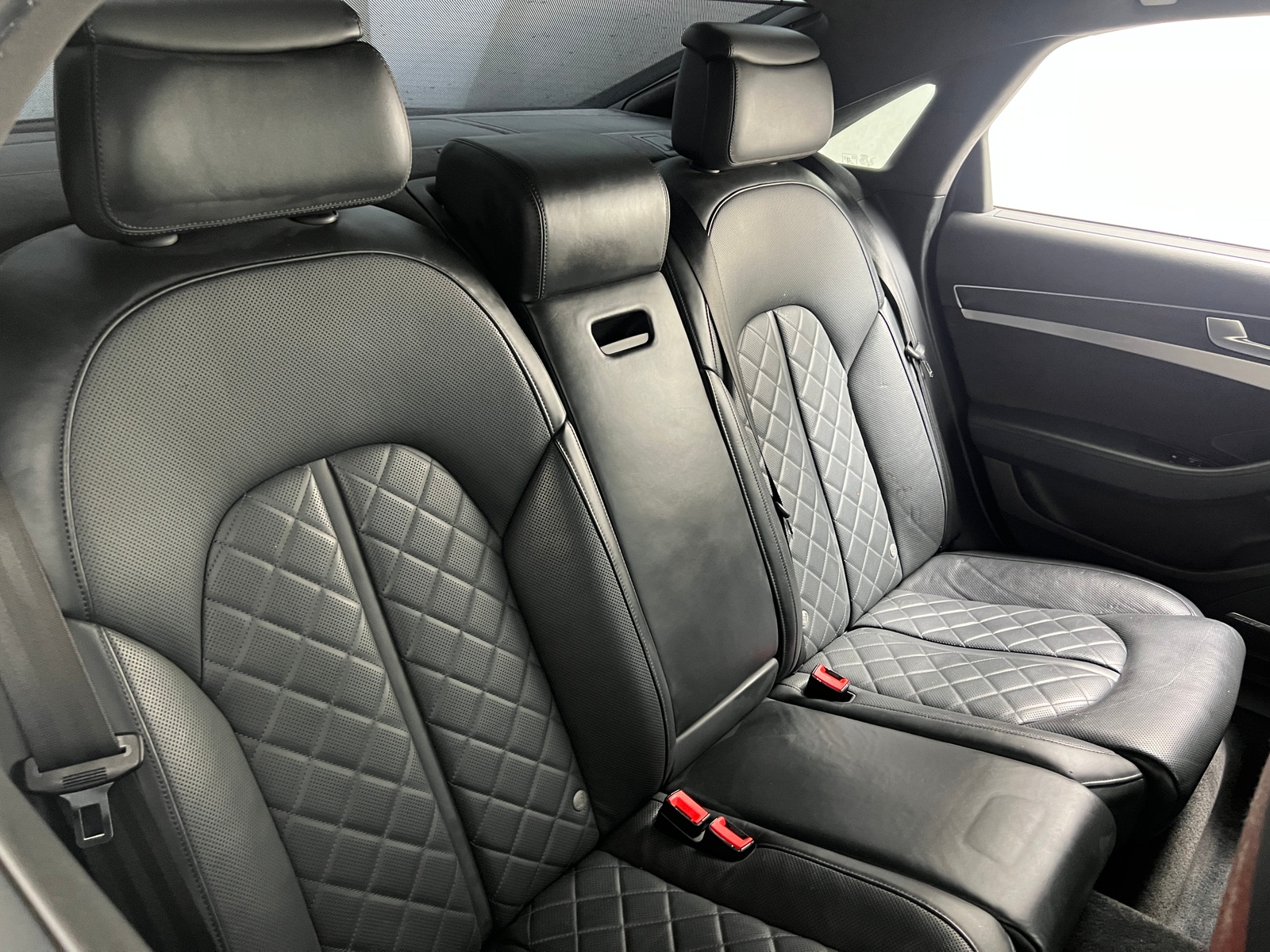 Thumbnail: 2015 Audi S8 - 5