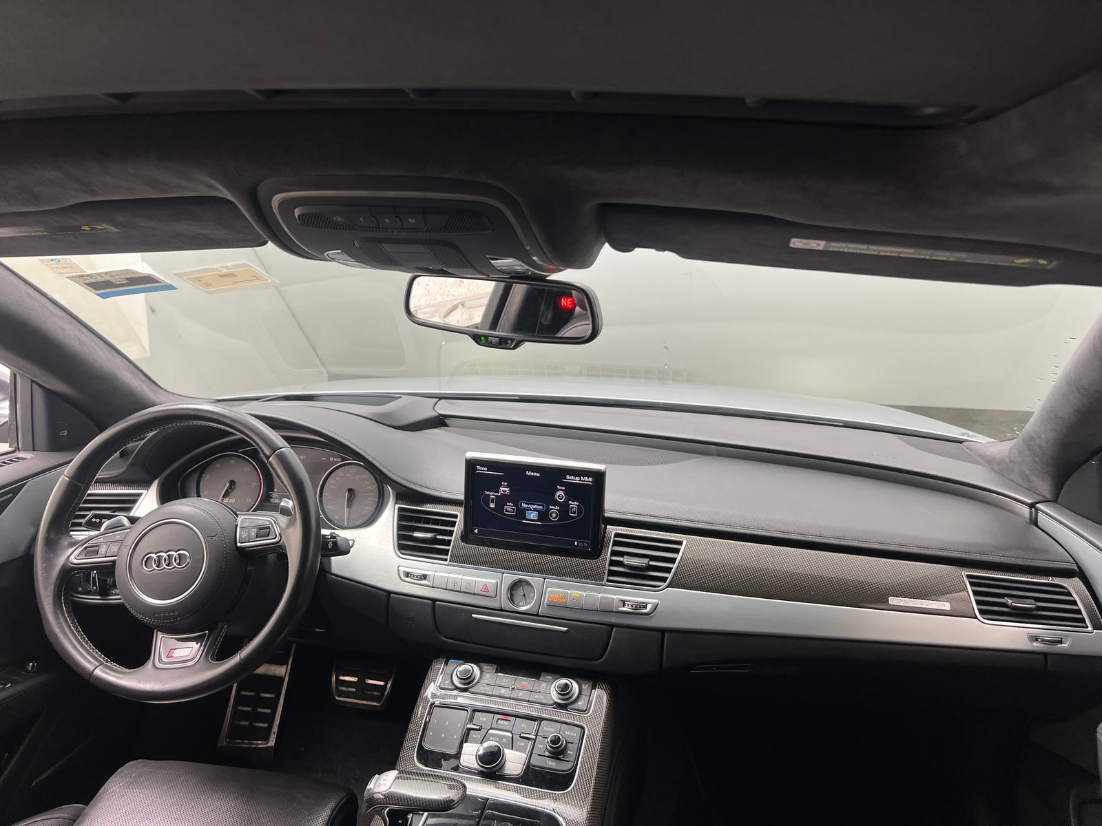 Thumbnail: 2015 Audi S8 - 2