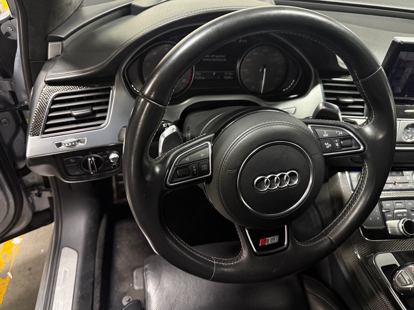 Thumbnail: 2015 Audi S8 - 4