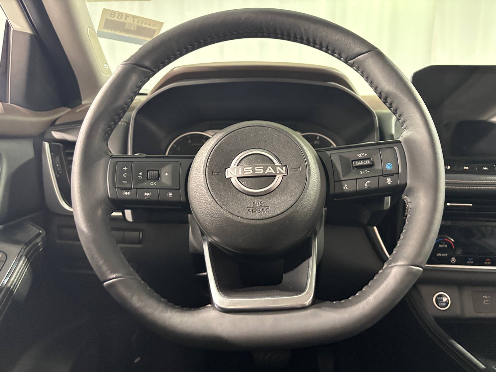 Thumbnail: 2023 Nissan Rogue - 4