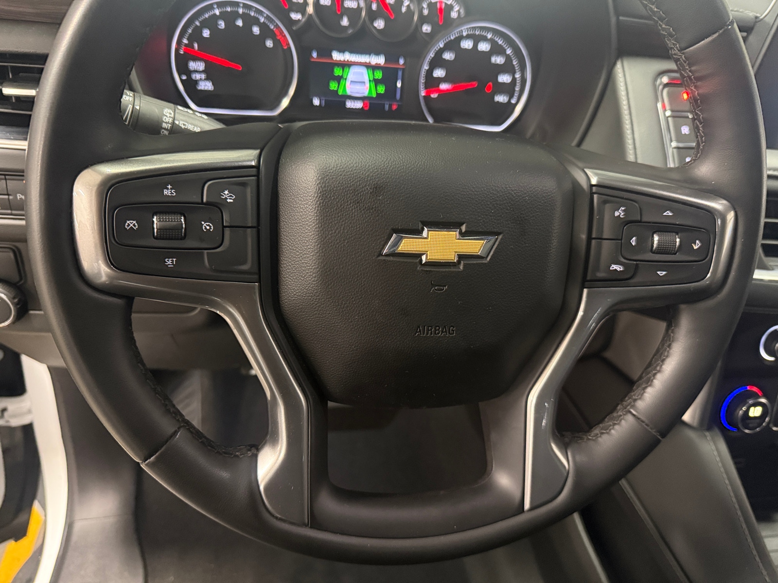 Thumbnail: 2023 Chevrolet Tahoe - 5