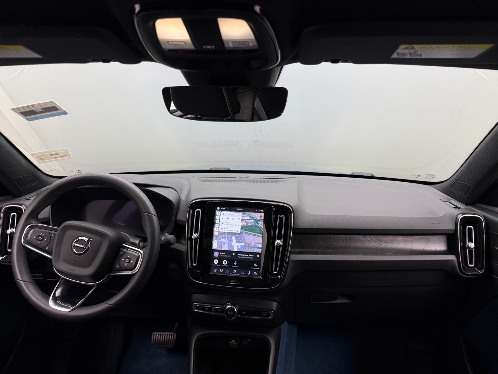 Thumbnail: 2023 Volvo C40 - 3