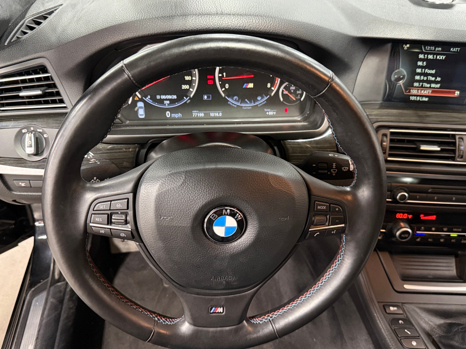 Thumbnail: 2013 BMW M5 - 4