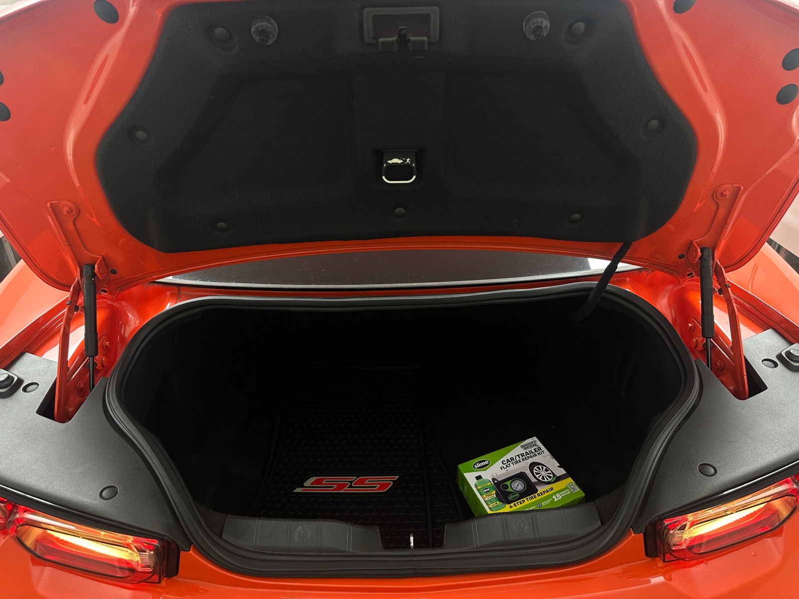 Thumbnail: 2019 Chevrolet Camaro - 5