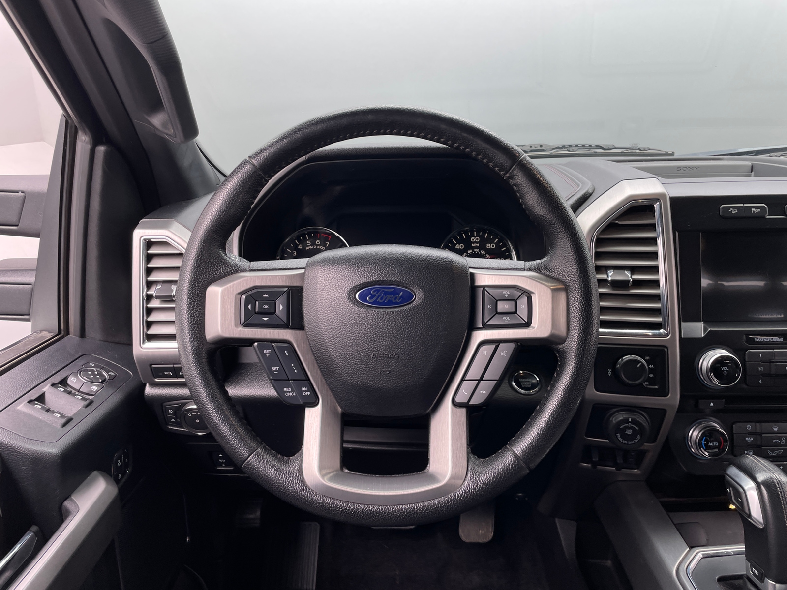 Thumbnail: 2016 Ford Econoline - 5