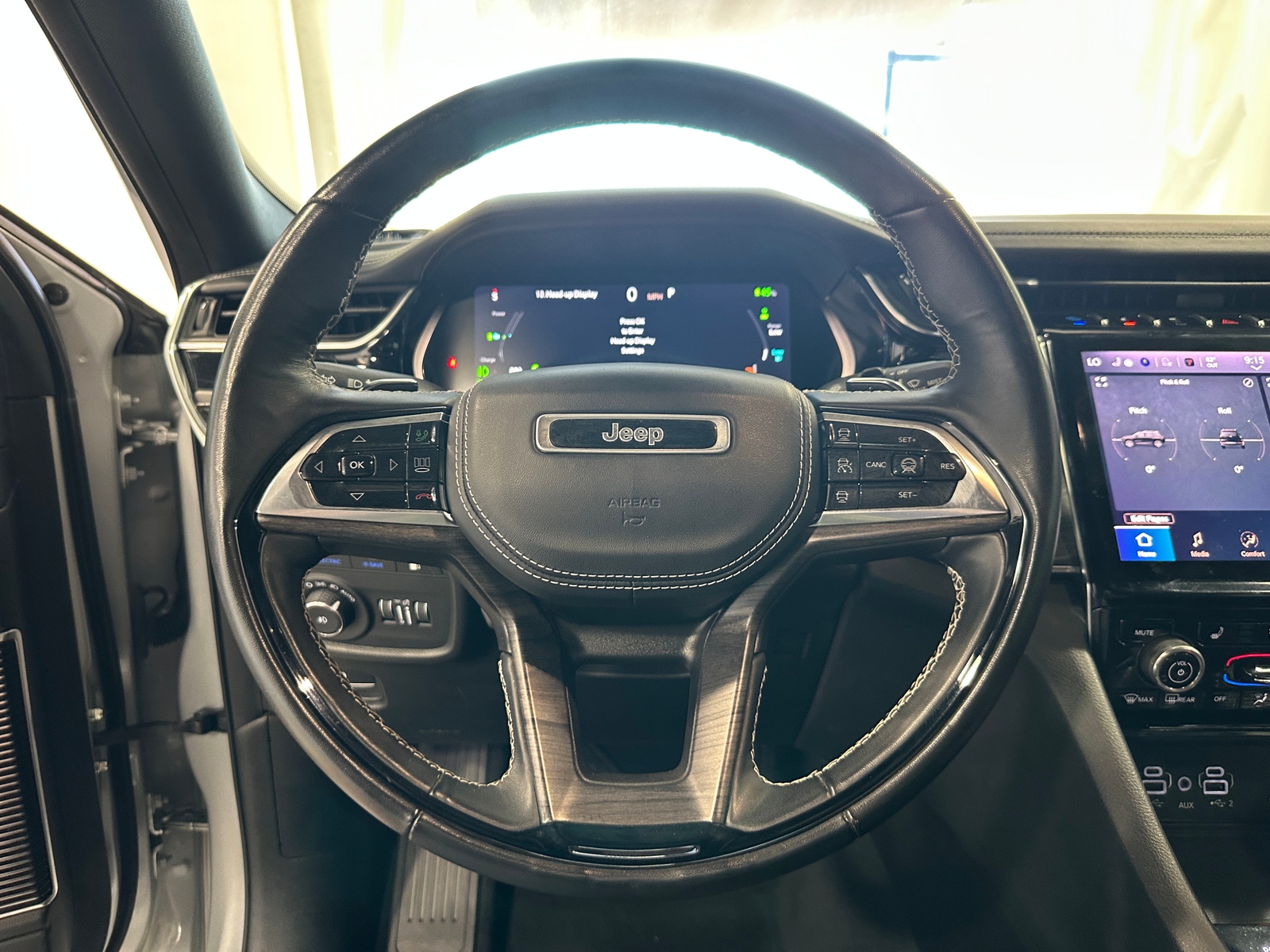 Thumbnail: 2022 Jeep Grand Cherokee - 4