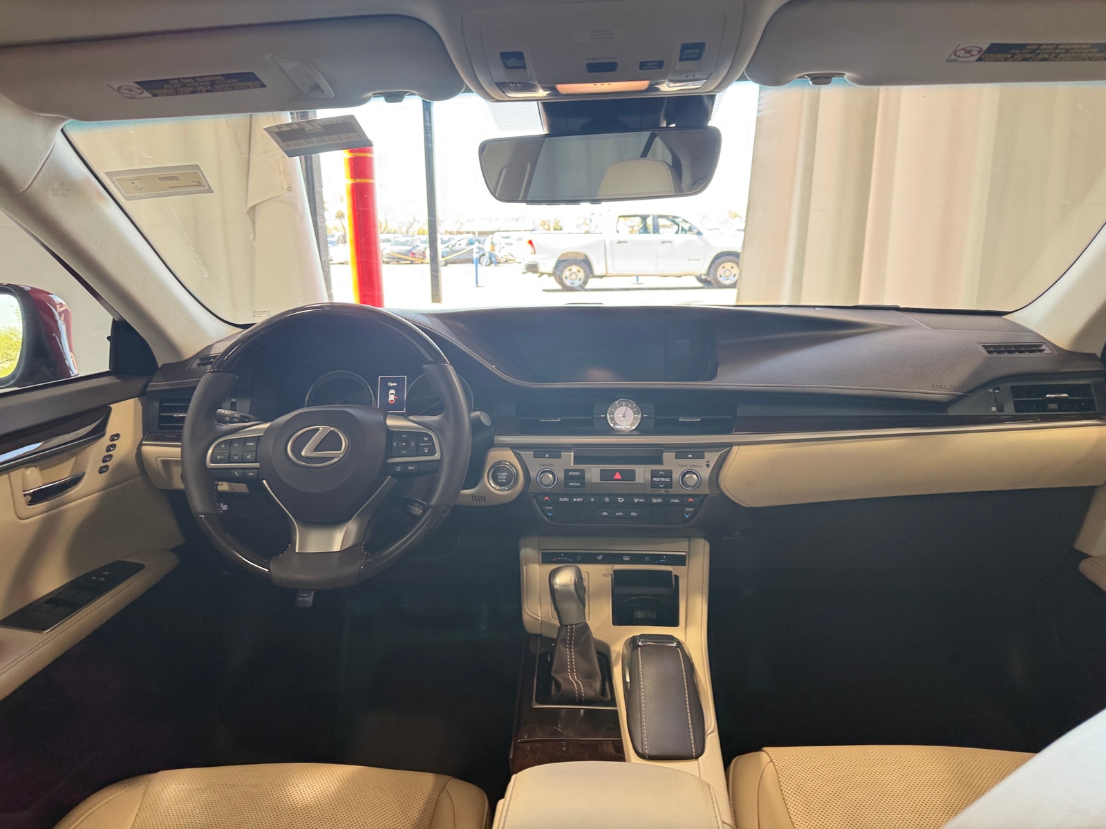 Thumbnail: 2017 Lexus ES - 2