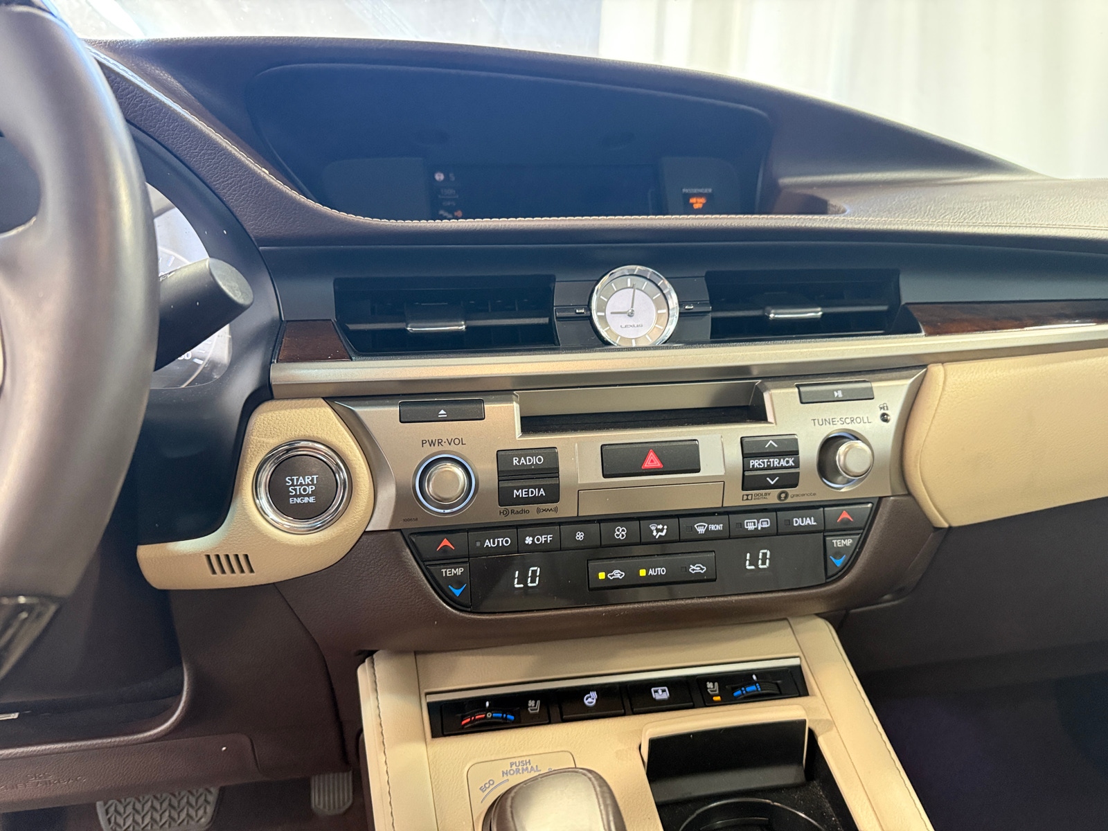 Thumbnail: 2017 Lexus ES - 3