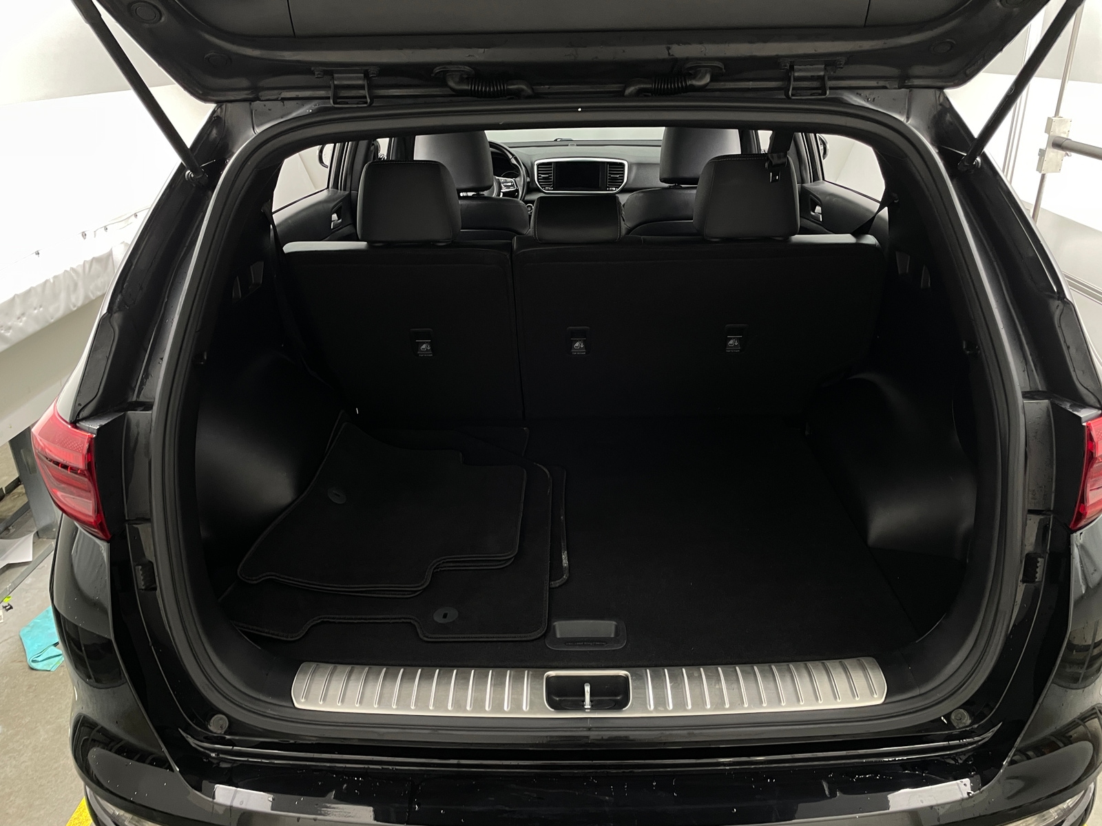 Thumbnail: 2021 Kia Sportage - 6