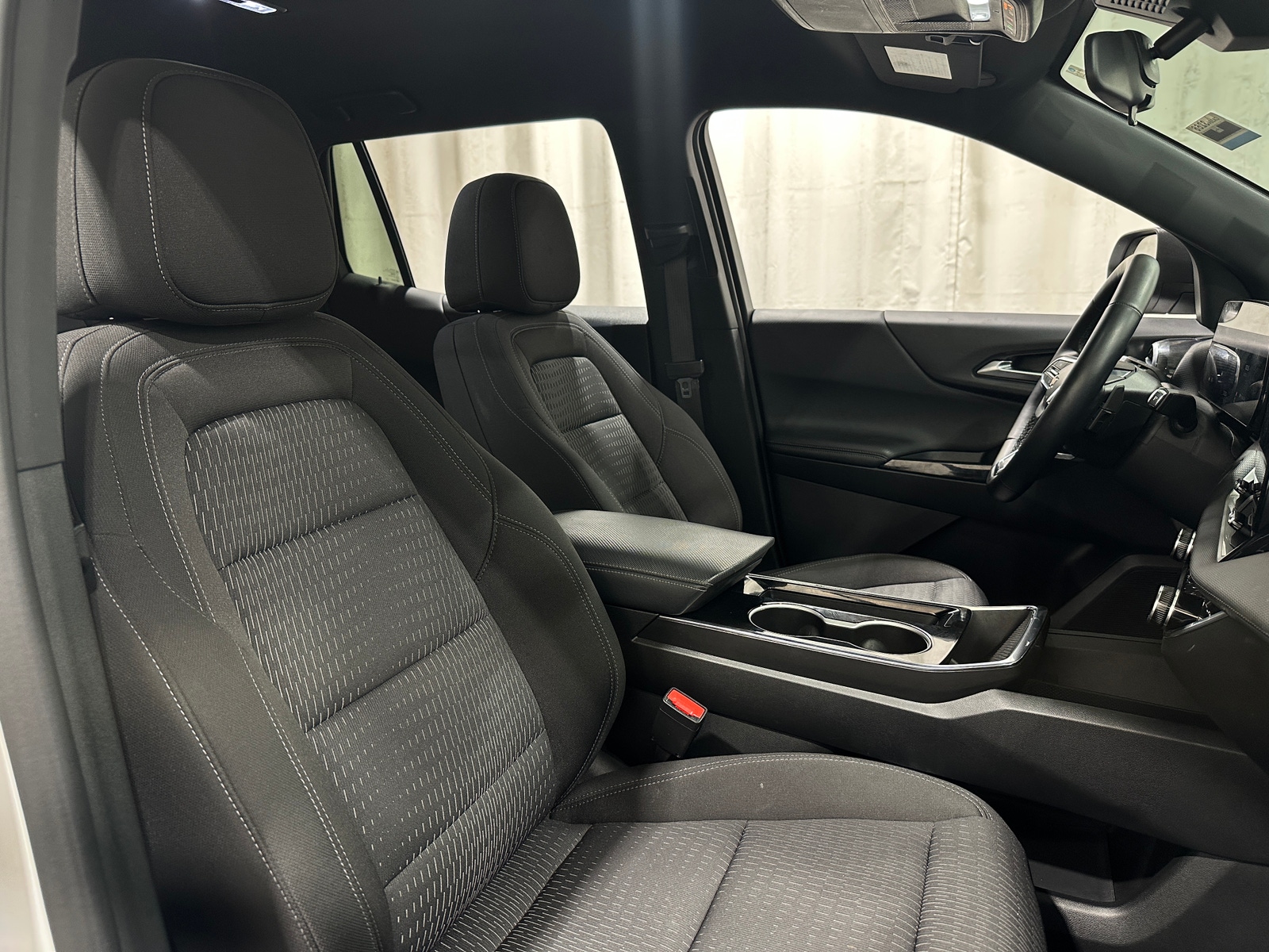 Thumbnail: 2025 Chevrolet Equinox - 2