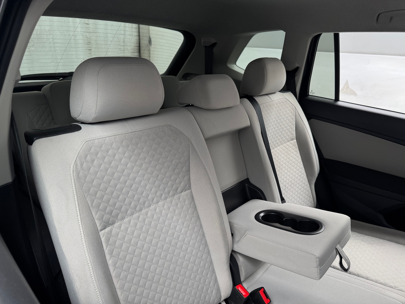 Thumbnail: 2020 Volkswagen Tiguan - 6