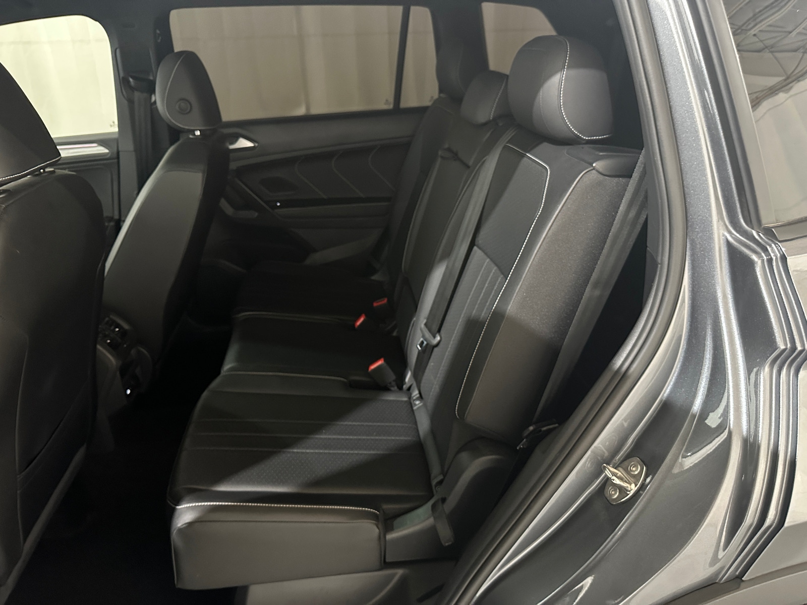 Thumbnail: 2023 Volkswagen Tiguan - 5