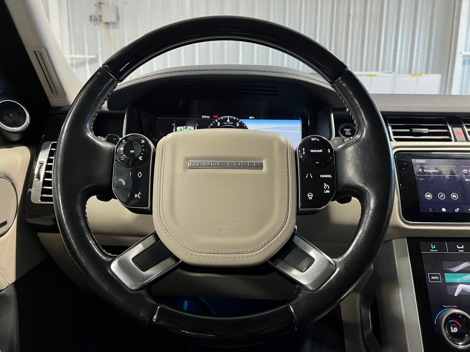 Thumbnail: 2018 Land Rover Range Rover - 4