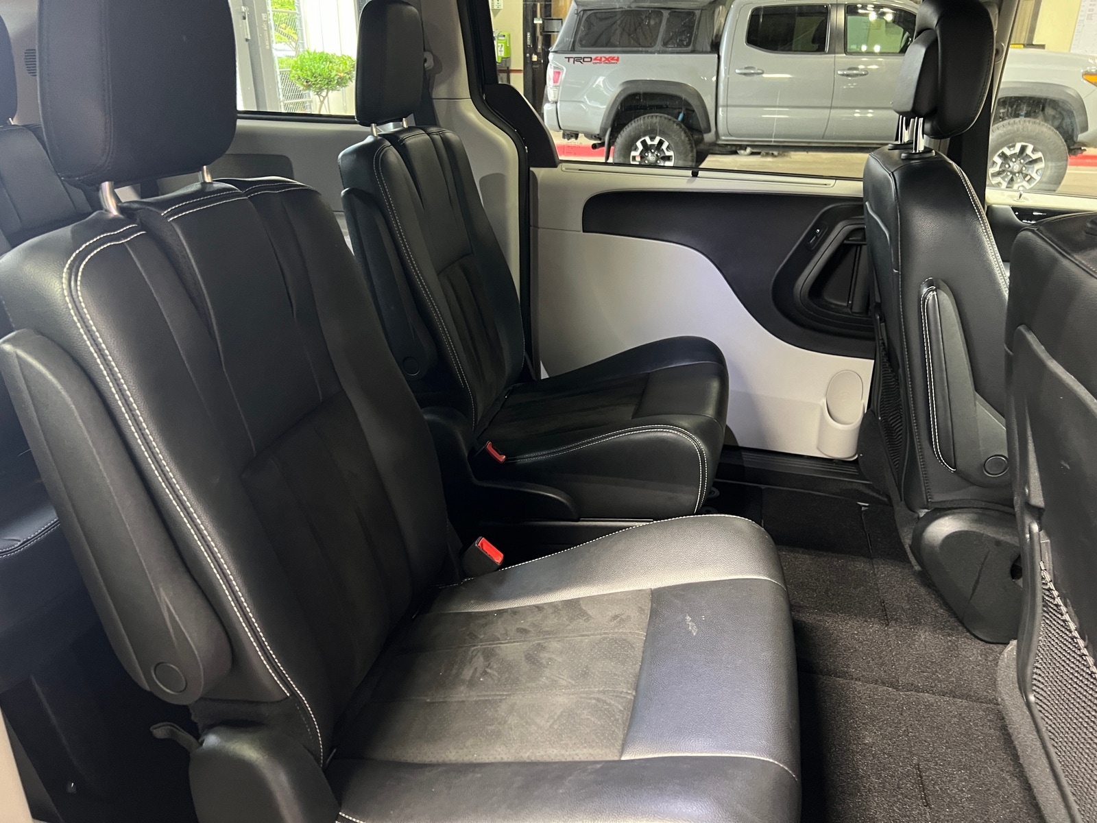 Thumbnail: 2019 Dodge Grand Caravan - 6