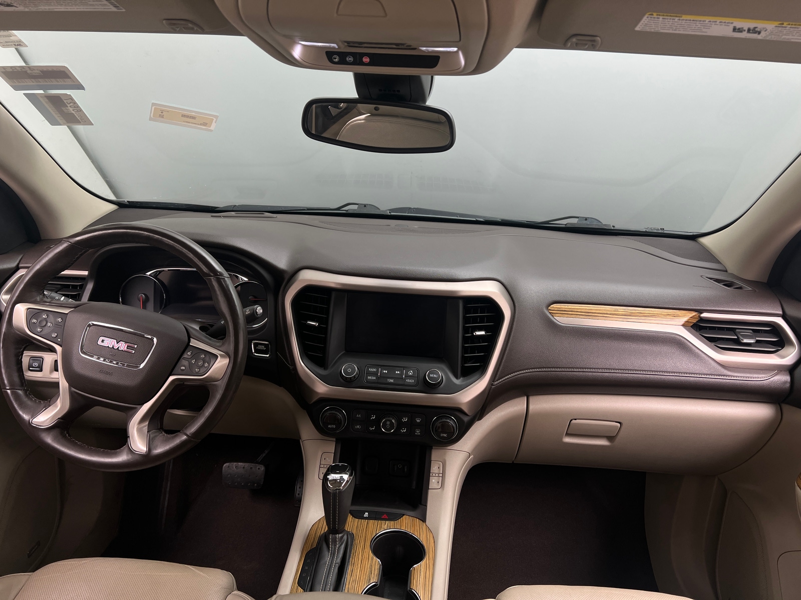Thumbnail: 2017 GMC Acadia - 2