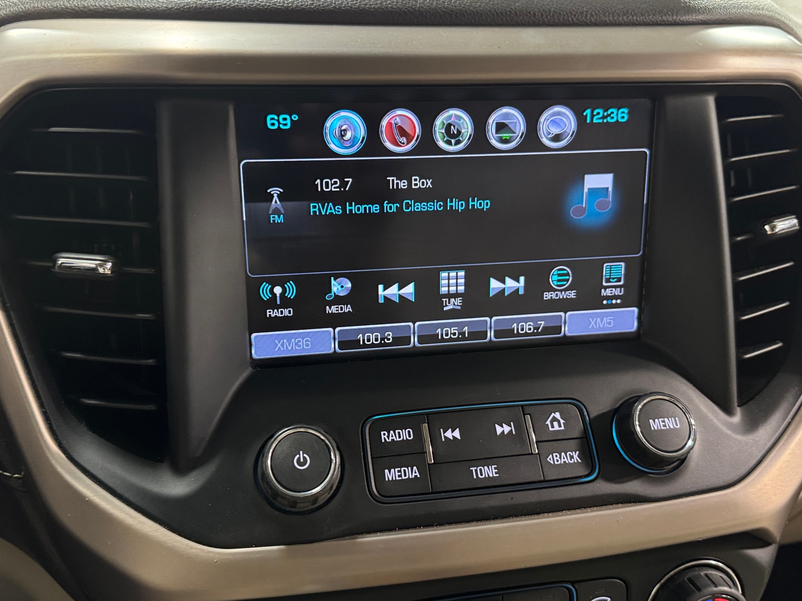 Thumbnail: 2017 GMC Acadia - 3