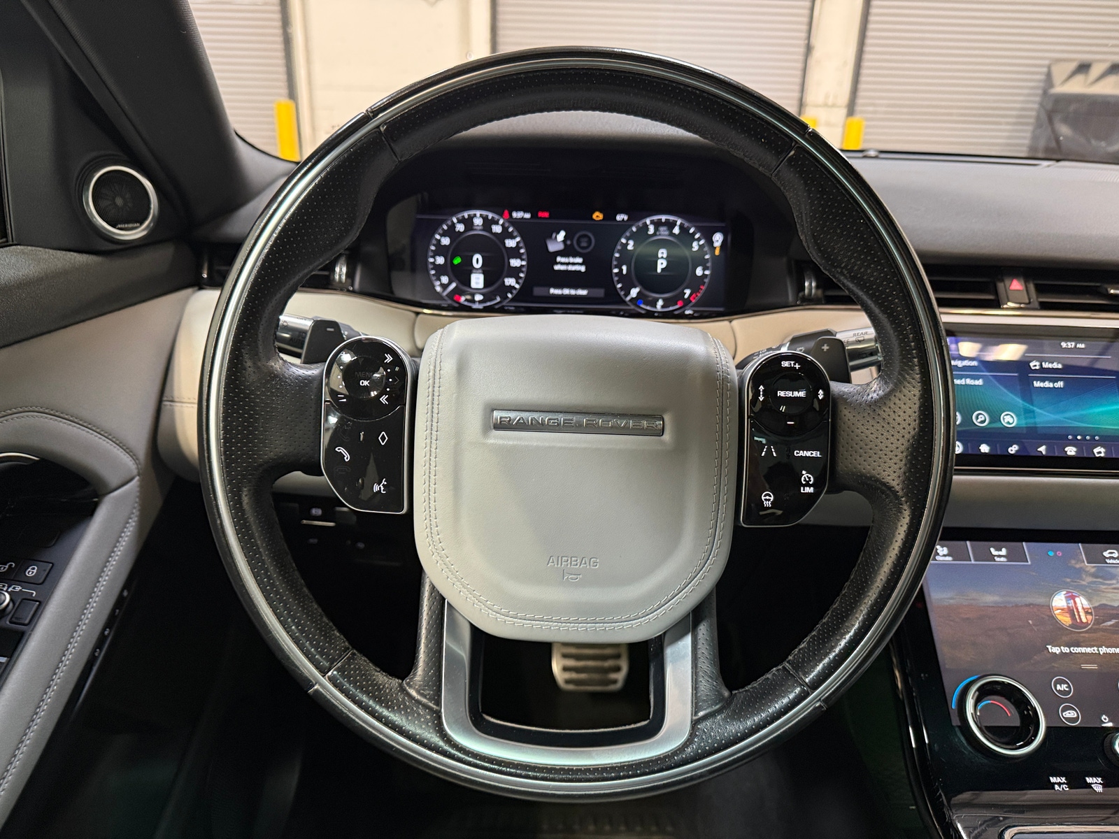 Thumbnail: 2020 Land Rover Range Rover Evoque - 4
