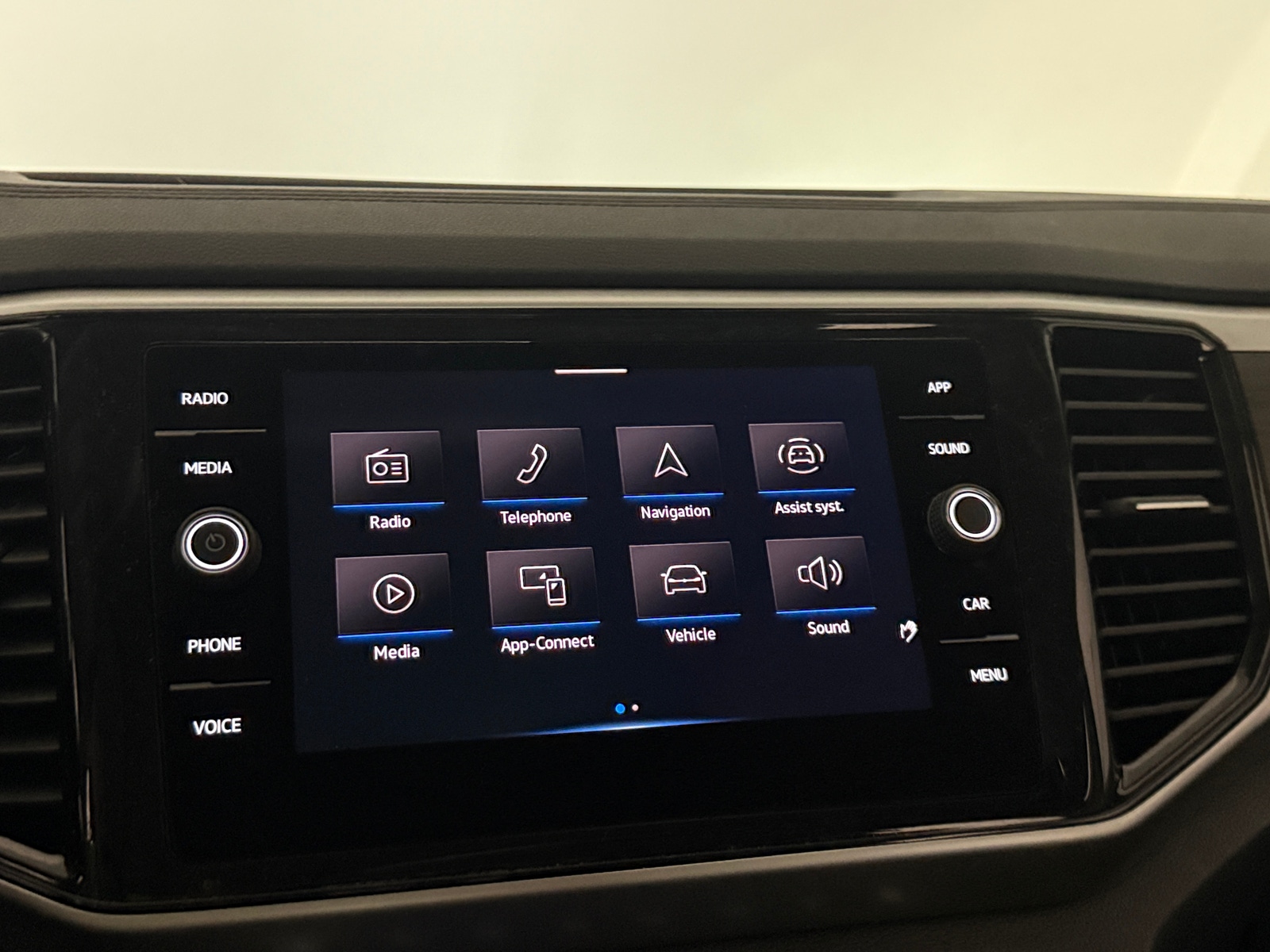 Thumbnail: 2023 Volkswagen Atlas - 3