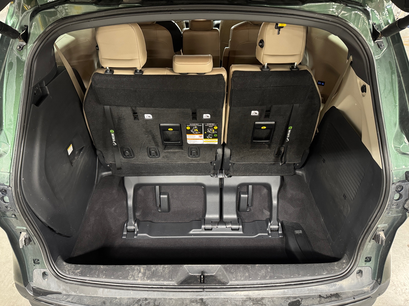 Thumbnail: 2023 Toyota Sienna - 6